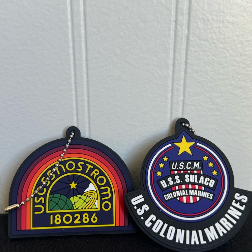 Movie aliens keychains